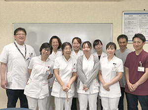 JCHO中京病院膠原病リウマチセンターのメンバー 医師、看護師、薬剤師、理学療法士、作業療法士、事務で構成